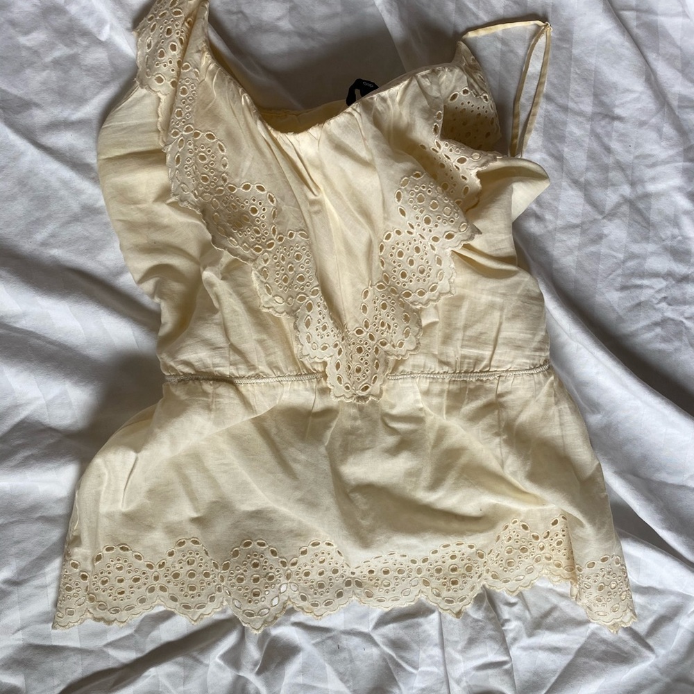 creme blouse